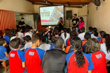 Mostra do projeto CineOLHAR 2024 destaca criatividade e protagonismo de jovens assistidos por ONGs em Uberlândia